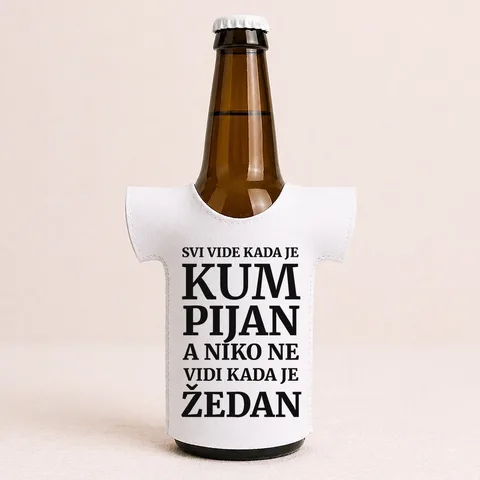 Svi vide kad je kum pijan, a niko ne vidi kada je žedan - Majica za flaše
